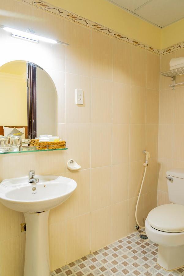 Cosmo Square Hotel Ho Chi Minh-stad Buitenkant foto