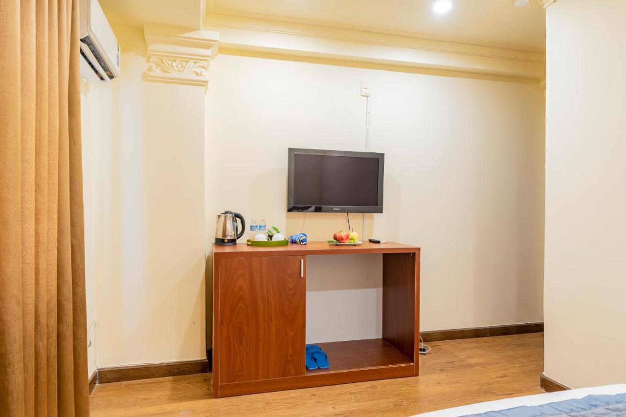 Cosmo Square Hotel Ho Chi Minh-stad Buitenkant foto